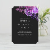 Invitation Black et violet Sweet 16. Floral 16e anniversaire (Debout devant)
