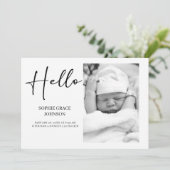 Invitation Black Modern Simple Script Baby Announcement (Debout devant)