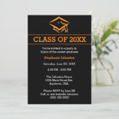 Invitation Black Orange Mortarboard Simple Graduation Party (Debout devant)