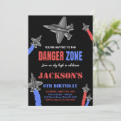 Invitation Black Red Blue Grey Fighter Jet Anniversaire (Debout devant)