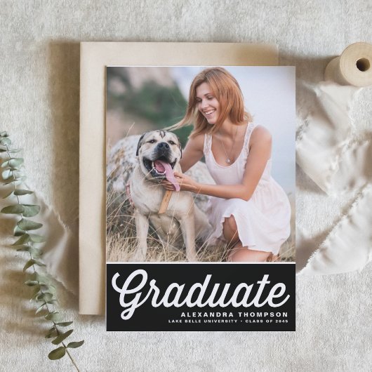 Invitation Black Retro Bold Typographie Photo Graduation