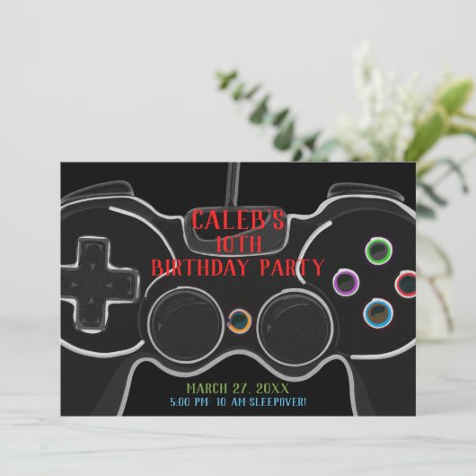 Invitation Black Video Game Controller Anniversaire (Debout devant)