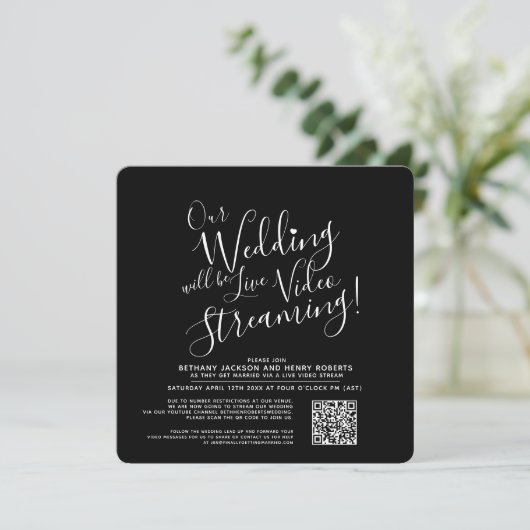 Invitation Black white photo streaming mariage qr code (Debout devant)
