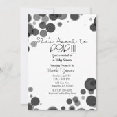 Invitation Black White Polka Dot Bubbles Elle est sur le poin (Devant)