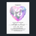 Invitation Blanc Holographique Foil Coeur Balloon Sweet 16<br><div class="desc">Cette invitation à fêter un sweet sixteen féminin, moderne et mignon est parfaite pour la jeune fille branchée et élégante. Il présente une fausse bulle de coeur en feuille holographique verte, rose, violette et bleue irisée avec un grand "16" sur un simple arrière - plan blanc. C'est un design élégant,...</div>