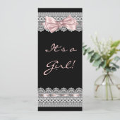 Invitation Blanche dentelle rose et noir bébé fille douche (Debout devant)