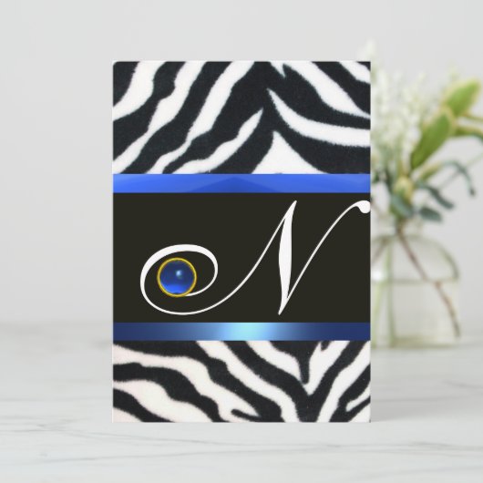 Invitation BLEU BLACÉ BLANC ZEBRA MONOGRAM DE FOUR, Sapphire (Debout devant)