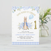 Invitation Bleu clair Pierre Rabbit 1er anniversaire (Debout devant)