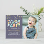 Invitation Bleu de garçon d'invitation d'anniversaire de (Debout devant)