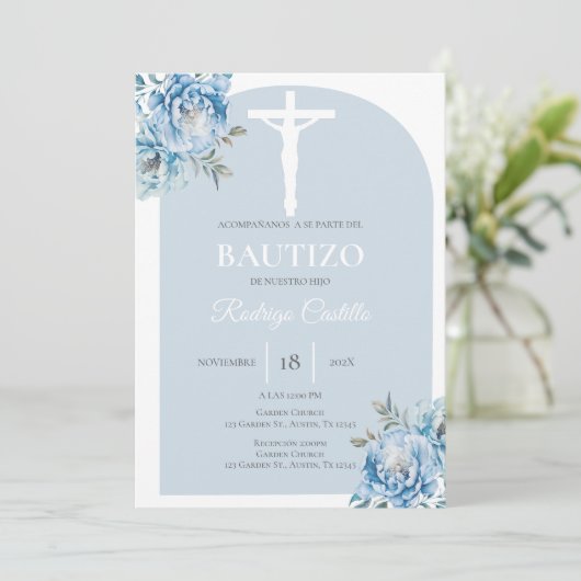 Invitation Bleu fleuri garçon baptême espagnol (Debout devant)