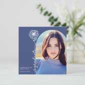 Invitation Bleu manuscrit photo florale Graduation (Debout devant)