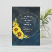 Invitation Bleu marine et fleurs de soleil géométriques d'or (Debout devant)