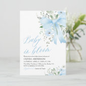 Invitation Blue Bow Baby in Bloom Floral Boy Baby shower (Debout devant)