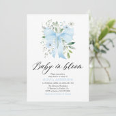 Invitation Blue Bow Baby in Bloom Floral Boy Baby shower (Debout devant)
