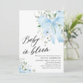 Invitation Blue Bow Baby in Bloom Floral Boy Baby shower (Debout devant)