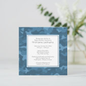Invitation Blue Camo Baby Boy Douche ou fête (Debout devant)