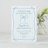 Invitation Blue Coquette Bow Pastel Fête d'Anniversaire (Debout devant)