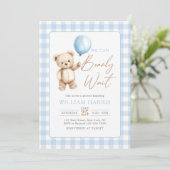 Invitation Blue Gingham Teddy Bear Balloon Boy Baby Shower (Debout devant)