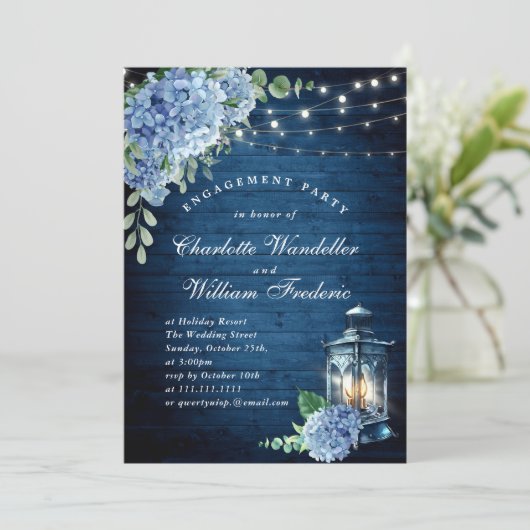 Invitation Blue Hydrangea Lanterne en bois (Debout devant)