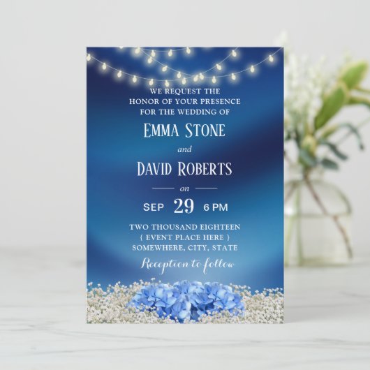 Invitation Blue Hydrangea & String Lights Navy Blue Mariage (Debout devant)