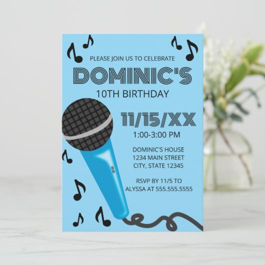 Invitation Blue Microphone Kids Birthday (Debout devant)
