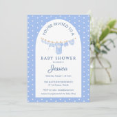 Invitation Blue Polka Dots Hanging Clothes Baby Shower (Debout devant)