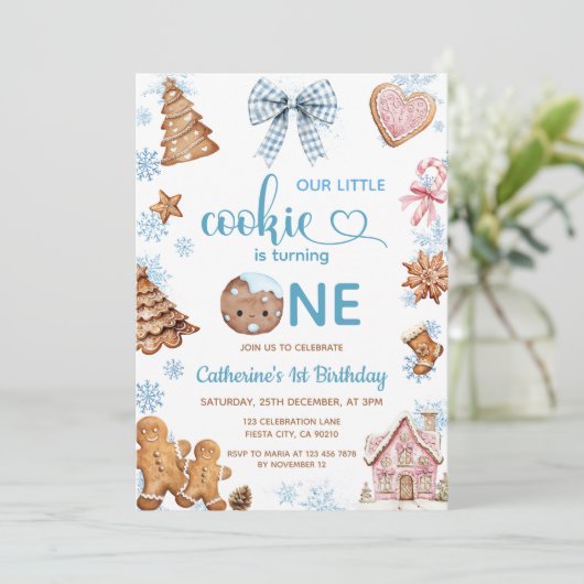 Invitation Blue Snowflakes Gingerbread Christmas 1st Birthday (Debout devant)
