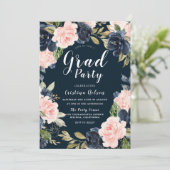 Invitation Blush Navy Floral Wreath Grad Party Grad (Debout devant)