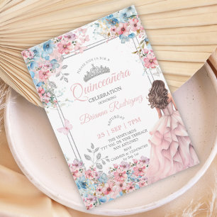 Invitation Blush Rose et Bleu Argent Floral Quinceañera