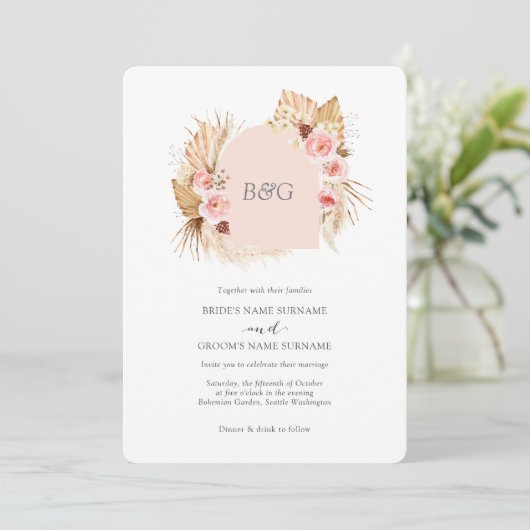 Invitation Boho arch pampas herbe rose pâle mariage initial (Debout devant)