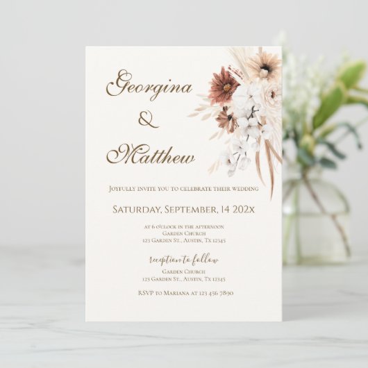 Invitation Boho beige avec mariage de mariés (Debout devant)