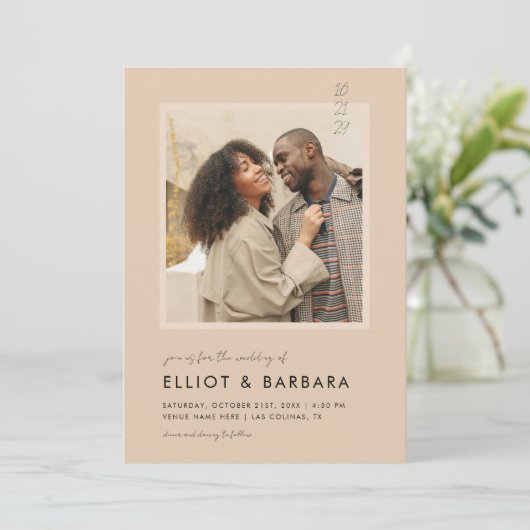 Invitation Boho Beige Modern Script 2 Photo QR Code Mariage (Debout devant)