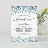 Invitation Boho bleu Fleur sauvage répétition et dîner Mariag (Debout devant)