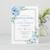 Invitation Boho bleu floral argenté cadre rustique quinceaner (Debout devant)