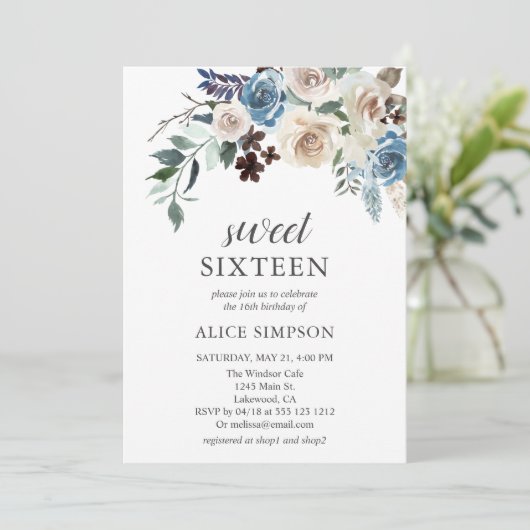 Invitation Boho Dusty Bleu Fleurs beiges Douce 16 (Debout devant)