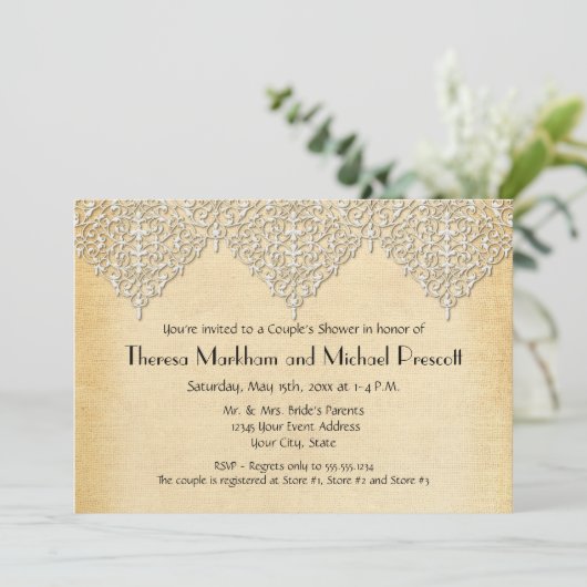 Invitation BOHO Faux Burlap n dentelle gitane moderne style m (Debout devant)