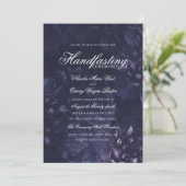 Invitation Boho gothique foncé violet à la main florale (Debout devant)