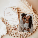 Invitation Boho Photo Wedding Inviter Terracotta Pampas Grass<br><div class="desc">Cette belle Faire-part de mariage est ornée de fleurs d'aquarelle peintes à la main et d'herbe de pampas pour donner le ton à votre mariage de style bohème ! Modifiez facilement la plupart des termes pour correspondre à votre événement! Les couleurs du texte et de l'arc sont entièrement modifiables —>...</div>