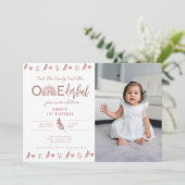 Invitation Boho Rainbow Girl Lovely Onederful Anniversaire (Debout devant)