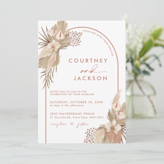 Invitation Boho Terracotta Arch Pampas Mariage en herbe Invit (Debout devant)