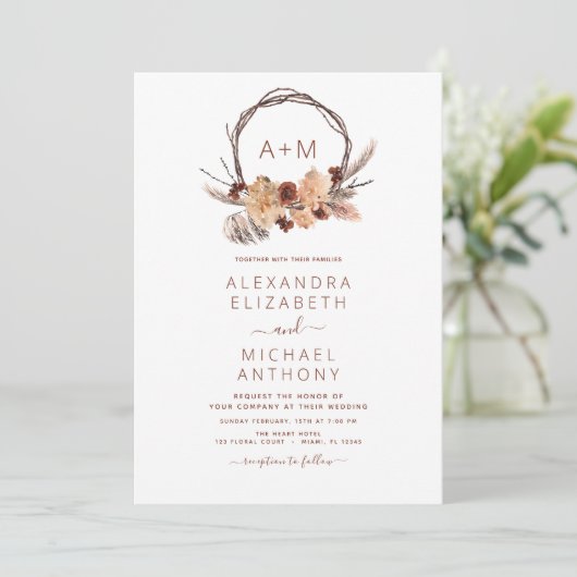 Invitation Boho Terracotta Pampas Grass Monogramme Mariage In (Debout devant)