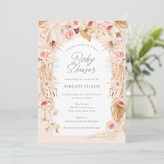Invitation Boho thème bébé fille douche avec arc rose floral (Debout devant)