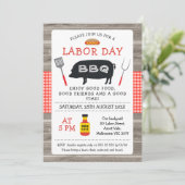 Invitation Bois Rouge Pâté Cochon Fête du Travail BBQ Invitat (Debout devant)