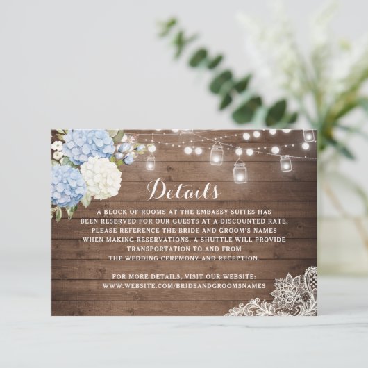 Invitation Bois rustique Bleu Hydrangea Éclairage à cordes Dé (Debout devant)