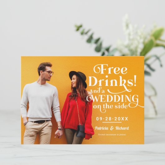 Invitation Boissons Gratuites Amusant Mariage Décontracté Enr (Debout devant)