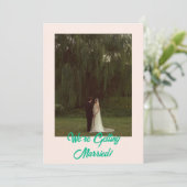 Invitation Bold Classic Western Simple Modern Mariage (Debout devant)