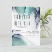 Invitation Bold Jade and Navy Blue Modern Fluid Enk (Debout devant)