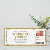 Invitation Bon de voyage cadeau Week-end d'évasion Or (Debout devant)