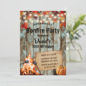 Invitation Bonfire Party Rustic Automne quitte la grange Anni (Debout devant)