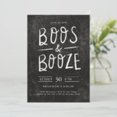 Invitation Boos et Booze Chalk Hand Lettré Halloween Party (Debout devant)